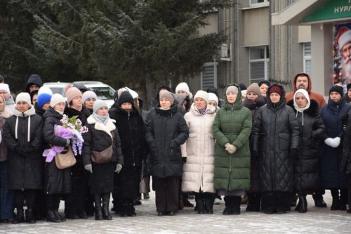 В Нурлате состоялся торжественный митинг, посвященный Дню Героев Отечества (+фоторепортаж)