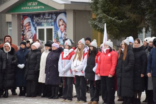 В Нурлате состоялся торжественный митинг, посвященный Дню Героев Отечества (+фоторепортаж)