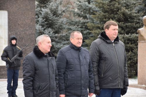 В Нурлате состоялся торжественный митинг, посвященный Дню Героев Отечества (+фоторепортаж)