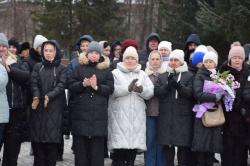 В Нурлате состоялся торжественный митинг, посвященный Дню Героев Отечества (+фоторепортаж)