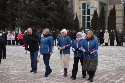 В Нурлате состоялся торжественный митинг, посвященный Дню Героев Отечества (+фоторепортаж)