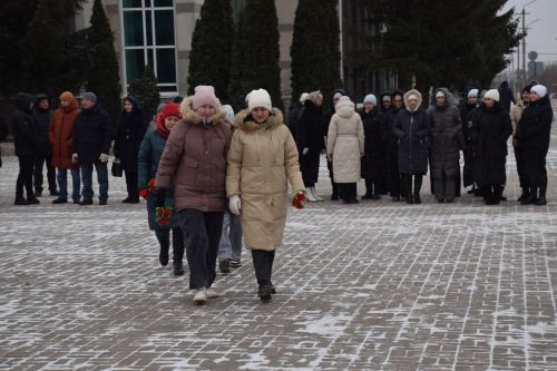 В Нурлате состоялся торжественный митинг, посвященный Дню Героев Отечества (+фоторепортаж)