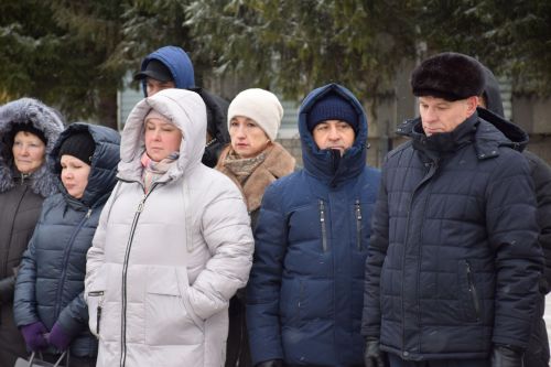 В Нурлате состоялся торжественный митинг, посвященный Дню Героев Отечества (+фоторепортаж)