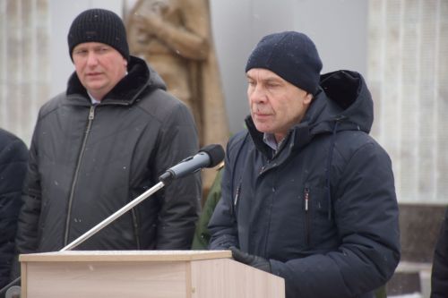 В Нурлате состоялся торжественный митинг, посвященный Дню Героев Отечества (+фоторепортаж)