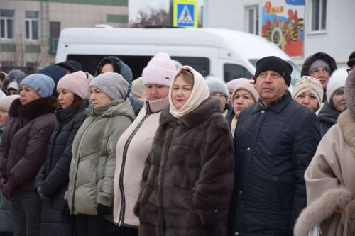 В Нурлате состоялся торжественный митинг, посвященный Дню Героев Отечества (+фоторепортаж)