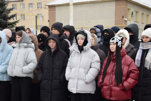 В Нурлате состоялся торжественный митинг, посвященный Дню Героев Отечества (+фоторепортаж)