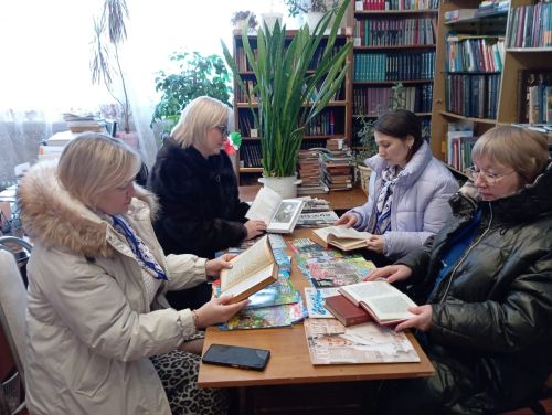 В День памяти Александра Сергеевича Пушкина нурлатские единороссы побывали в литературной гостиной