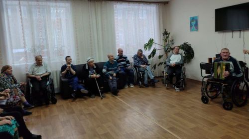 Музыкальная терапия для пожилых в Нурлатском доме-интернате: энергия, творчество и укрепление душевных сил