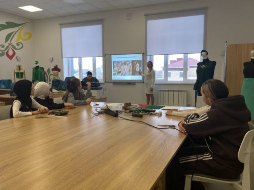 Креативный дизайн с татарским колоритом: в «Килэчэк» осваивают искусство броши