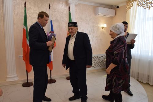 Юбилей свадьбы: торжество в Нурлатском Дворце бракосочетаний (фоторепортаж)