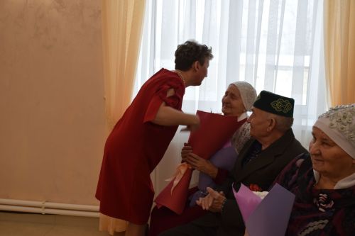 Юбилей свадьбы: торжество в Нурлатском Дворце бракосочетаний (фоторепортаж)