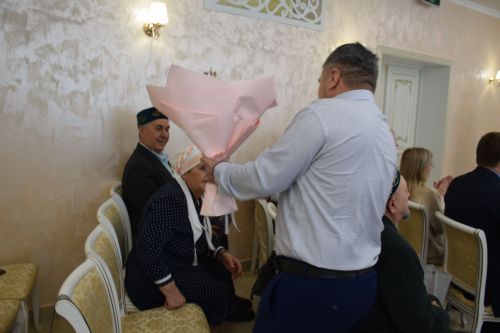 Юбилей свадьбы: торжество в Нурлатском Дворце бракосочетаний (фоторепортаж)