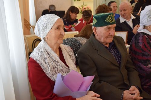 Юбилей свадьбы: торжество в Нурлатском Дворце бракосочетаний (фоторепортаж)