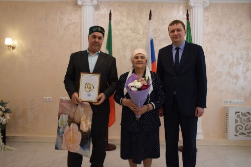 Юбилей свадьбы: торжество в Нурлатском Дворце бракосочетаний (фоторепортаж)