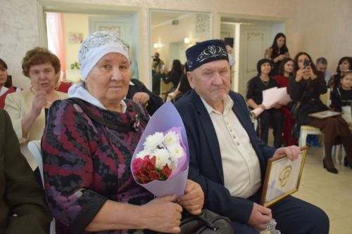 Юбилей свадьбы: торжество в Нурлатском Дворце бракосочетаний (фоторепортаж)