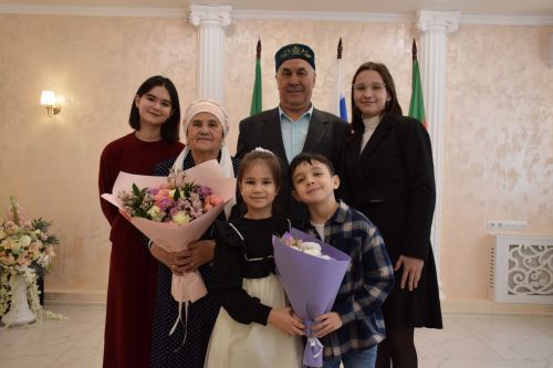 Юбилей свадьбы: торжество в Нурлатском Дворце бракосочетаний (фоторепортаж)