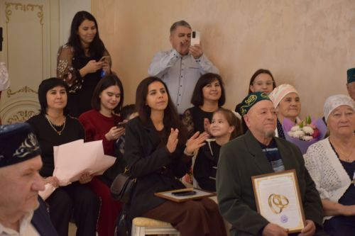 Юбилей свадьбы: торжество в Нурлатском Дворце бракосочетаний (фоторепортаж)