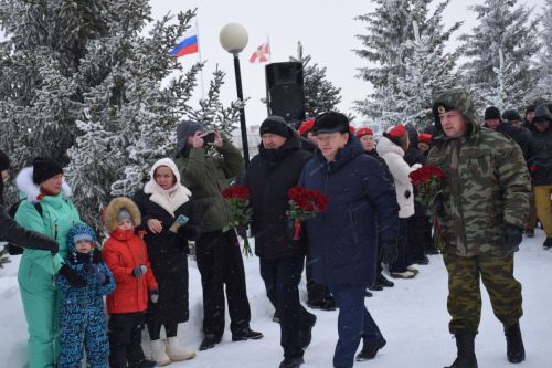 В Нурлате прошел митинг в честь 36-й годовщины вывода советских войск из Афганистана (фоторепортаж)