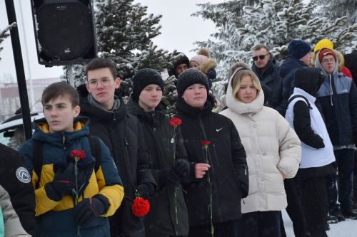 В Нурлате прошел митинг в честь 36-й годовщины вывода советских войск из Афганистана (фоторепортаж)