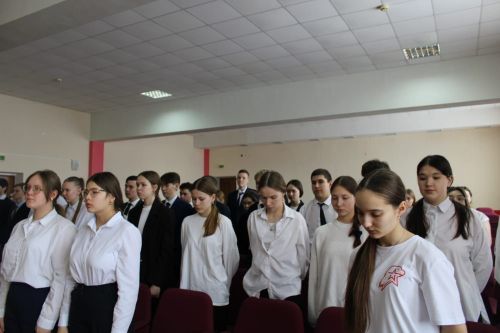 В Нурлатской гимназии прошёл урок мужества с участием воинов-интернационалистов