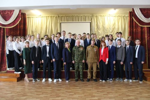 В Нурлатской гимназии прошёл урок мужества с участием воинов-интернационалистов