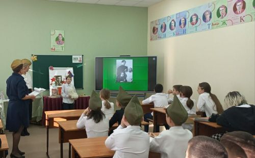 Урок мужества: в школе №8 города Нурлат прошло мероприятие ко дню рождения Мусы Джалиля
