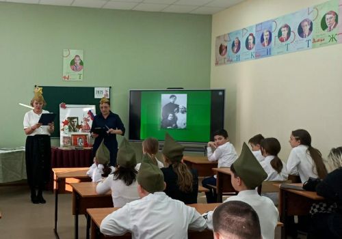 Урок мужества: в школе №8 города Нурлат прошло мероприятие ко дню рождения Мусы Джалиля