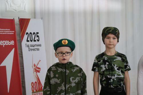 Нурлатский смотр строя и песни: волонтеры, героическая память и детская отвага (фоторепортаж)