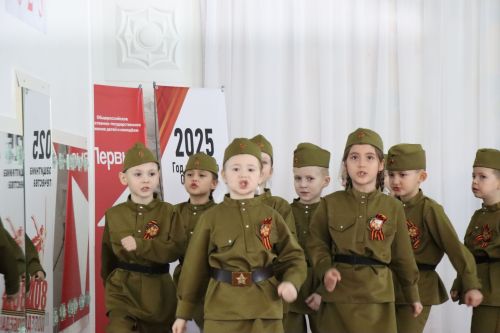Нурлатский смотр строя и песни: волонтеры, героическая память и детская отвага (фоторепортаж)