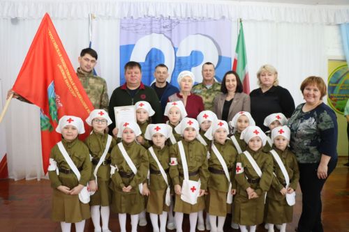 Нурлатский смотр строя и песни: волонтеры, героическая память и детская отвага (фоторепортаж)