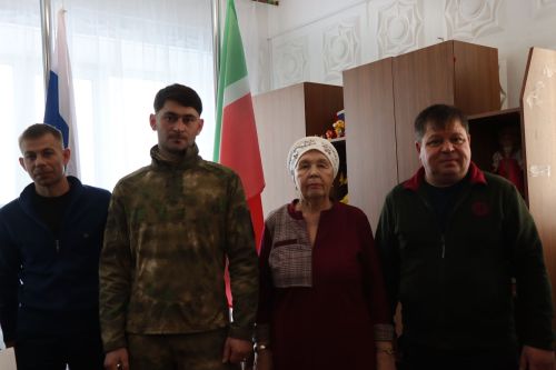 Нурлатский смотр строя и песни: волонтеры, героическая память и детская отвага (фоторепортаж)