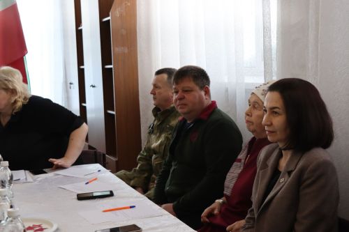 Нурлатский смотр строя и песни: волонтеры, героическая память и детская отвага (фоторепортаж)