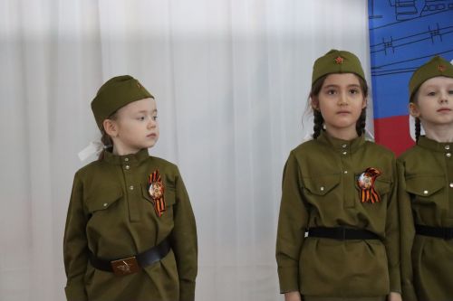 Нурлатский смотр строя и песни: волонтеры, героическая память и детская отвага (фоторепортаж)