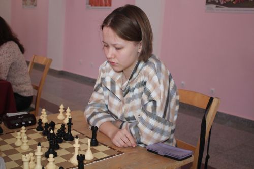 Первое женское первенство по шахматам проходит в Нурлате