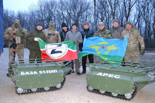 Нурлатцы продолжают гуманитарную миссию: с очередной поездки в зону СВО с гумпомощью вернулись представители фонда «Все для победы Нурлат»