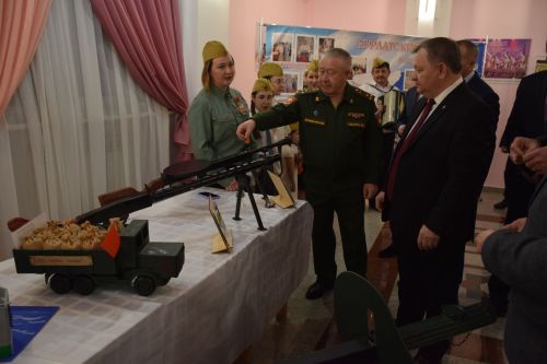Нурлатцы открыли Год защитника Отечества (фоторепортаж)