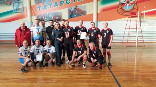 Команда 73 пожарно-спасательной части завоевала 2 место на соревнованиях по волейболу