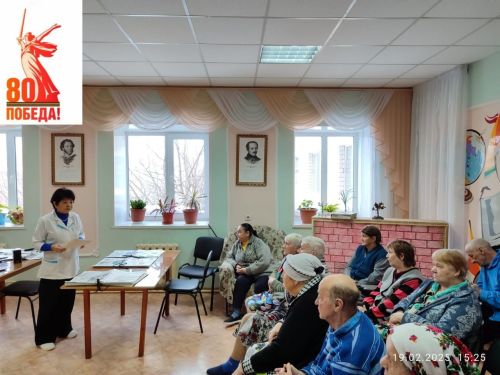 «Жди меня»: стихи Симонова на патриотическом мероприятии в Нурлатском доме престарелых