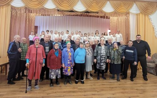 Юные артисты порадовали жителей Нурлатского дома престарелых