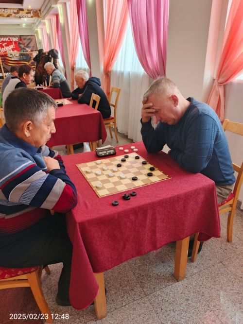 В Нурлате прошли шахматные и шашечные турниры ко Дню защитника Отечества