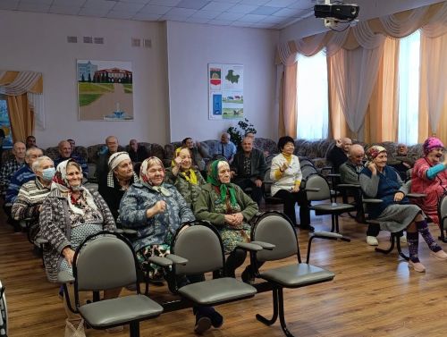 «А ну-ка, мальчики!»: праздник радости и воспоминаний для жителей Нурлатского дома-интерната