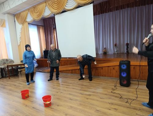 «А ну-ка, мальчики!»: праздник радости и воспоминаний для жителей Нурлатского дома-интерната