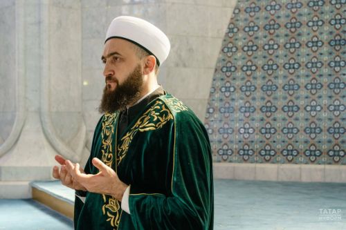 Муфтий Татарстана Камиль хазрат Самигуллин поздравил мусульман с началом Рамадана: духовное пробуждение и благотворительность