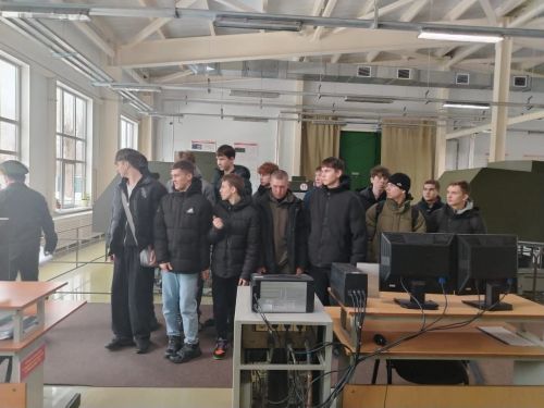 Студенты Нурлатского аграрного техникума побывали на Дне открытых дверей в Казанском танковом военном училище