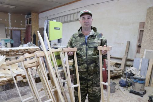В Нурлате для бойцов теперь делают и костыли