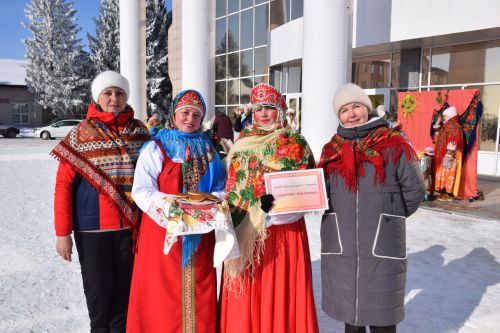 Жители Нурлата ярко и масштабно отпраздновали Масленицу (+ фоторепортаж)