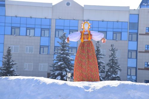 Жители Нурлата ярко и масштабно отпраздновали Масленицу (+ фоторепортаж)