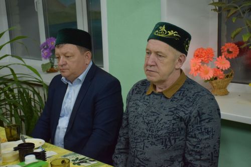 В первый день месяца Рамадан глава Нурлатского района посетил вечер разговения в Степном Озере