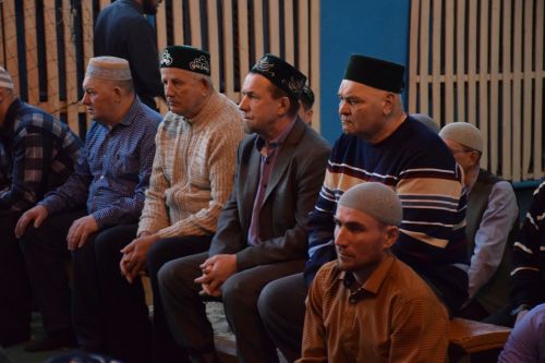 В первый день месяца Рамадан глава Нурлатского района посетил вечер разговения в Степном Озере