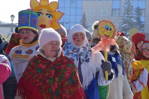 Жители Нурлата ярко и масштабно отпраздновали Масленицу (+ фоторепортаж)